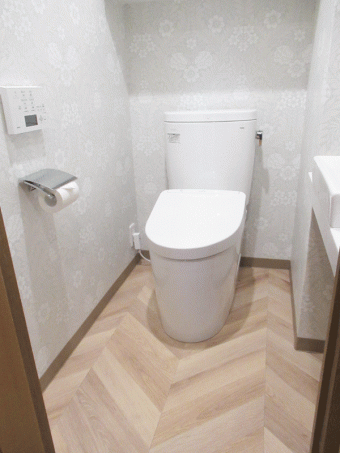 コンパクトなタンクとスタイリッシュな手洗器 文京区T様邸 コンパクトなタンクとスタイリッシュな手洗器 文京区T様邸